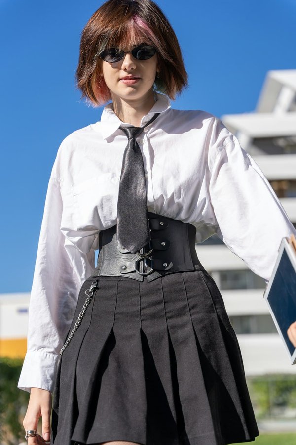 Revivez l'ère du jazz avec la jupe année 20 : un must-have pour votre garde-robe rétro !